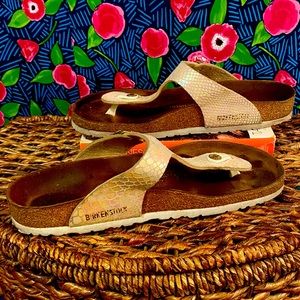 Birkenstock Gizeh Shiny Python Thong Sandal Size 11 Funky trendy